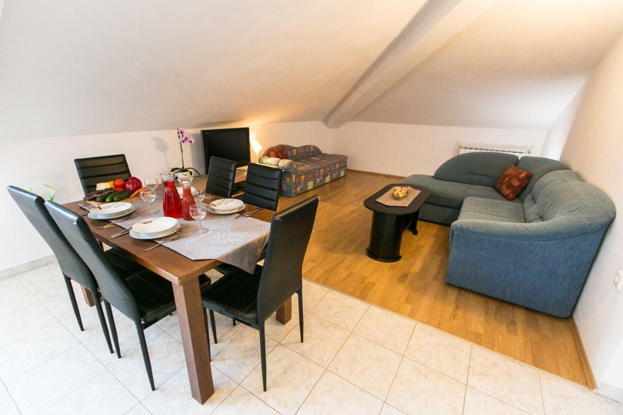 Amela Lägenhet Pula Exteriör bild